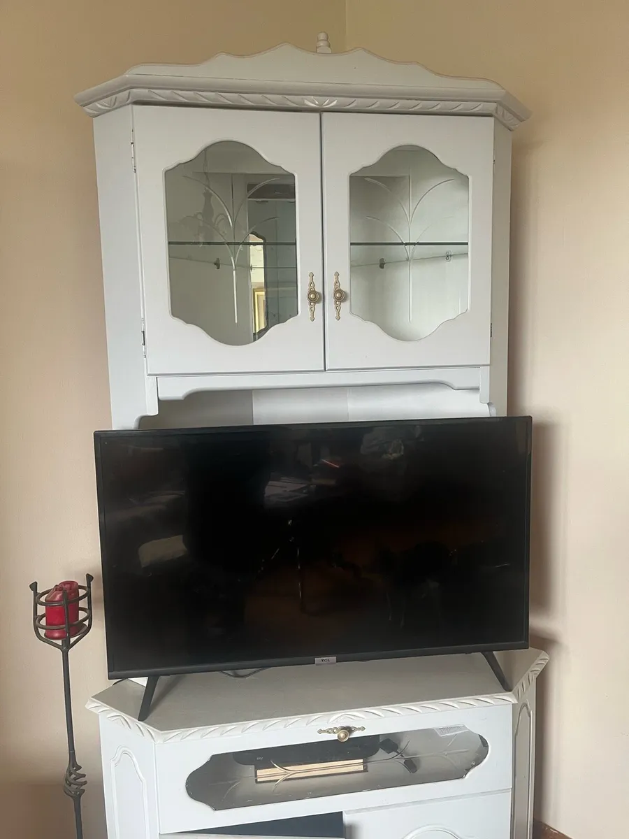 Wooden sitting room cabinets - Image 2