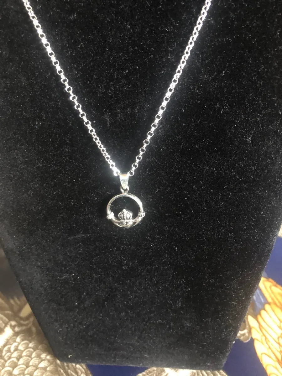 Claddagh Necklace in solid silver - Image 2