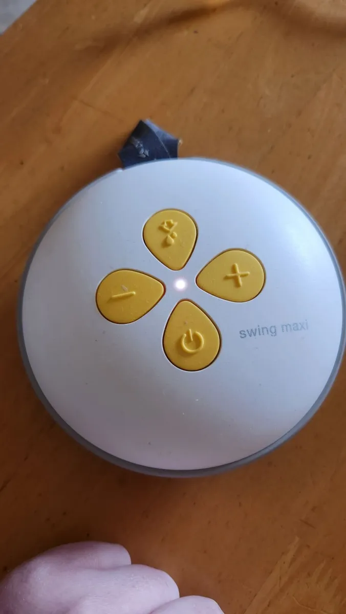 Medela Swing Maxi Breast Pump - Image 1