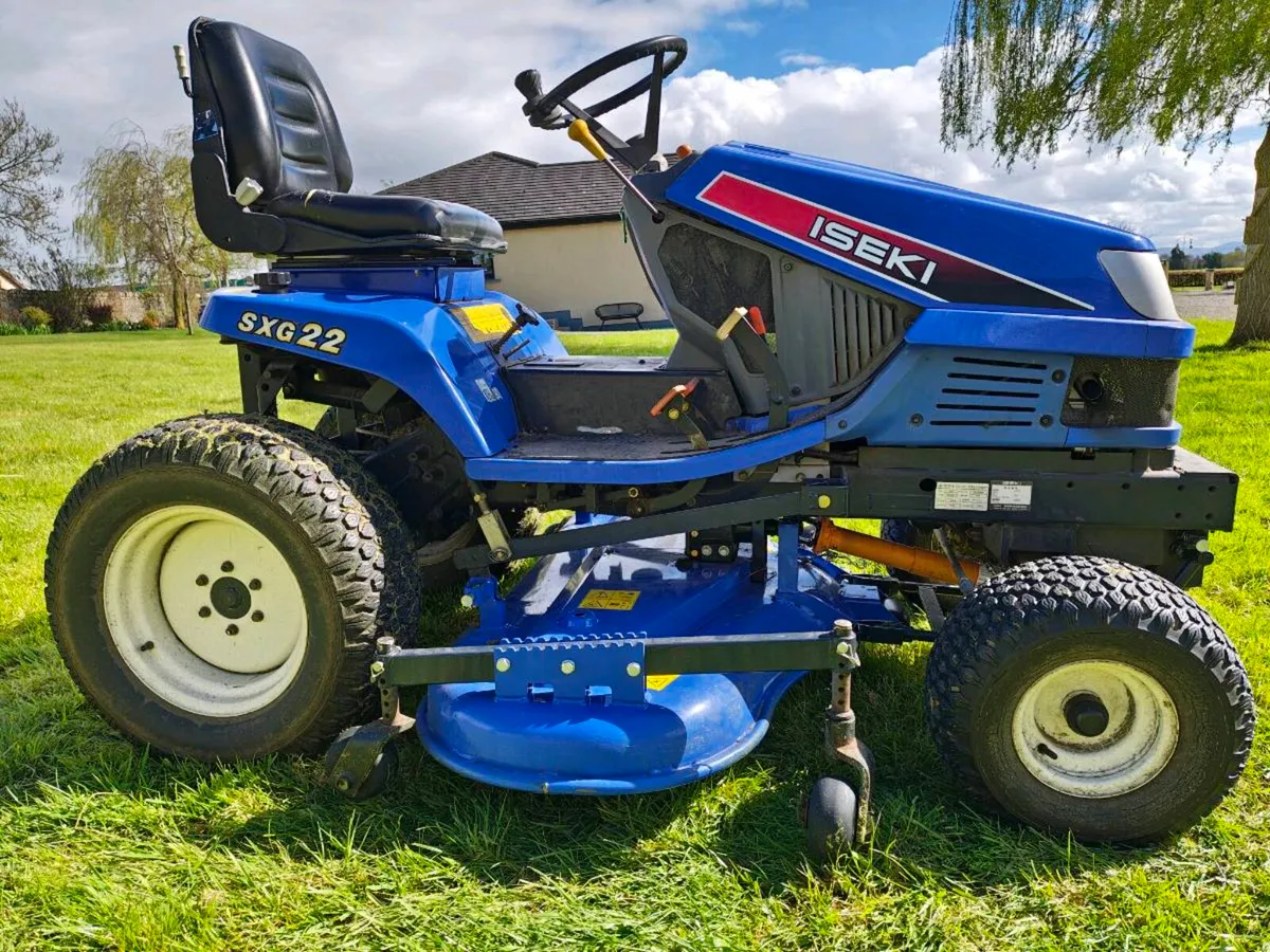 Iseki tractor mower - Image 1