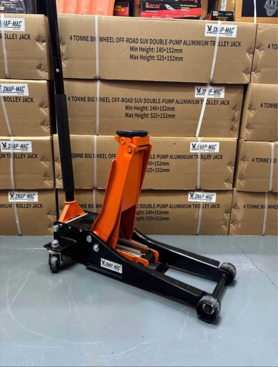 NEW 4ton LOW PROFILE TROLLEY JACK - Image 1