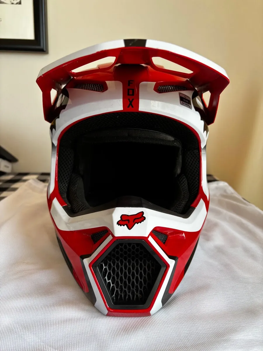 Fox V1 Motorcross Helmet - Image 4