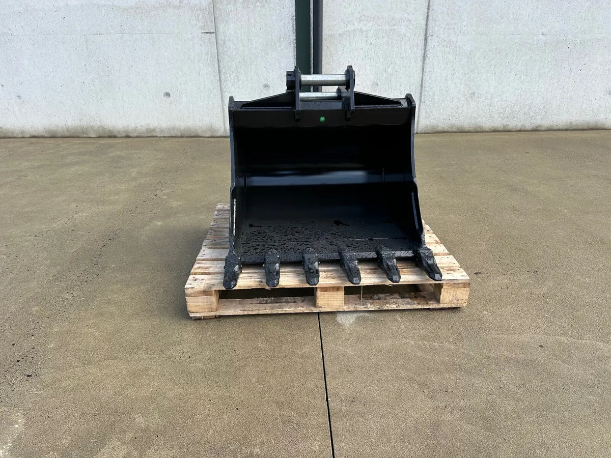 New DCE 8 Ton 36" Digging Bucket, 50mm Pins - Image 2