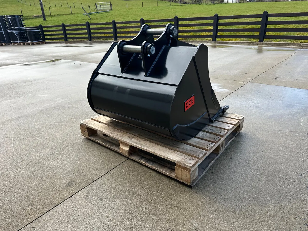 New DCE 8 Ton 36" Digging Bucket, 50mm Pins - Image 4