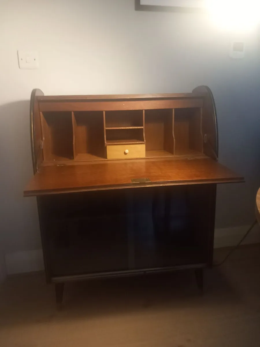 Mid century writing bureau - Image 1