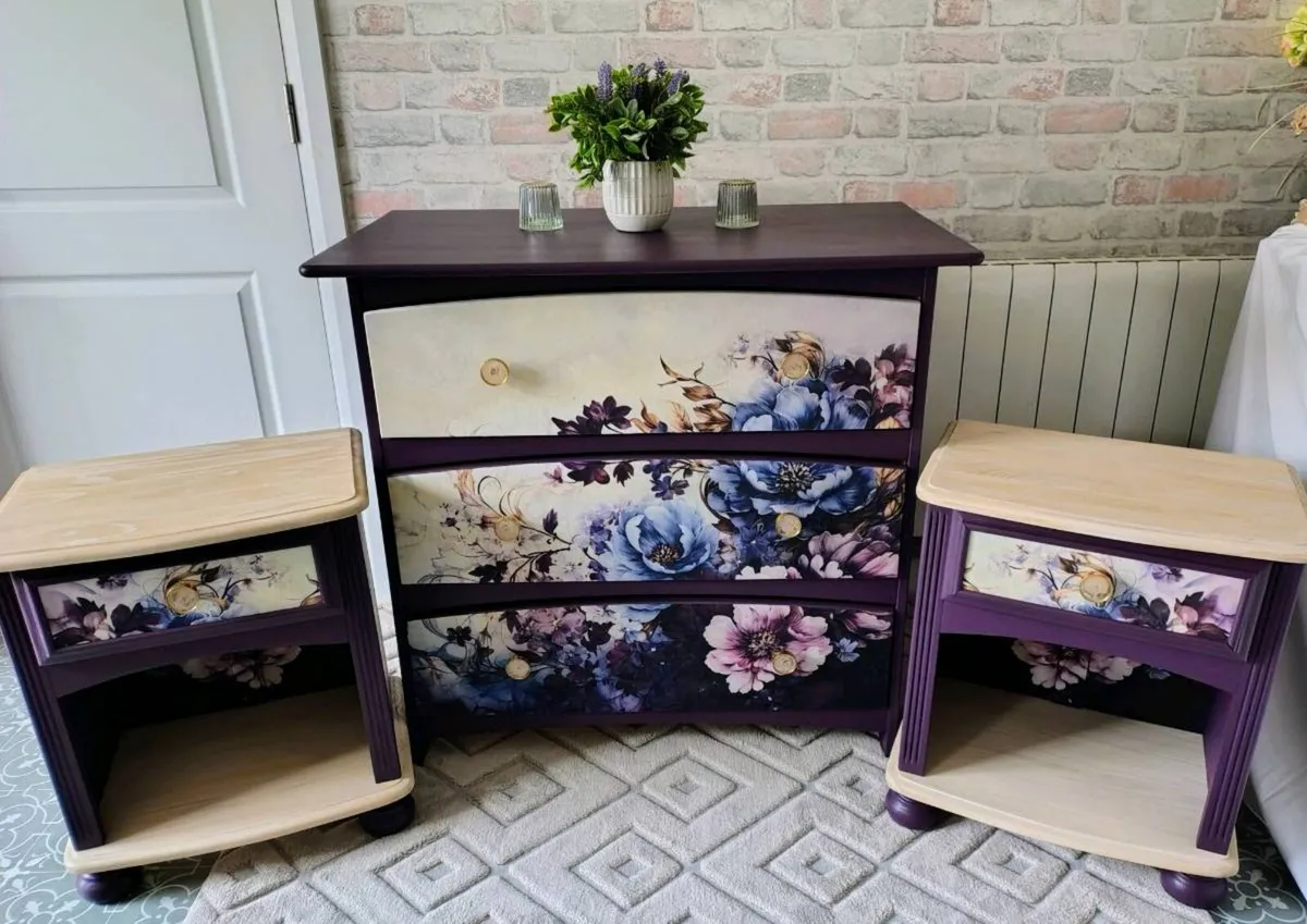 Chest of drawers and matching lockers - Image 3
