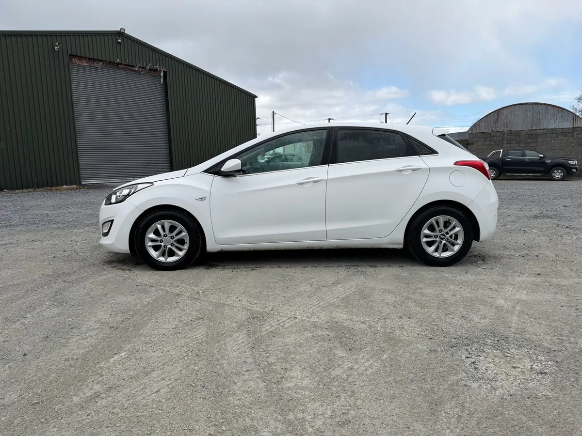 2016 Hyundai I30  1.6 diesel - Image 2