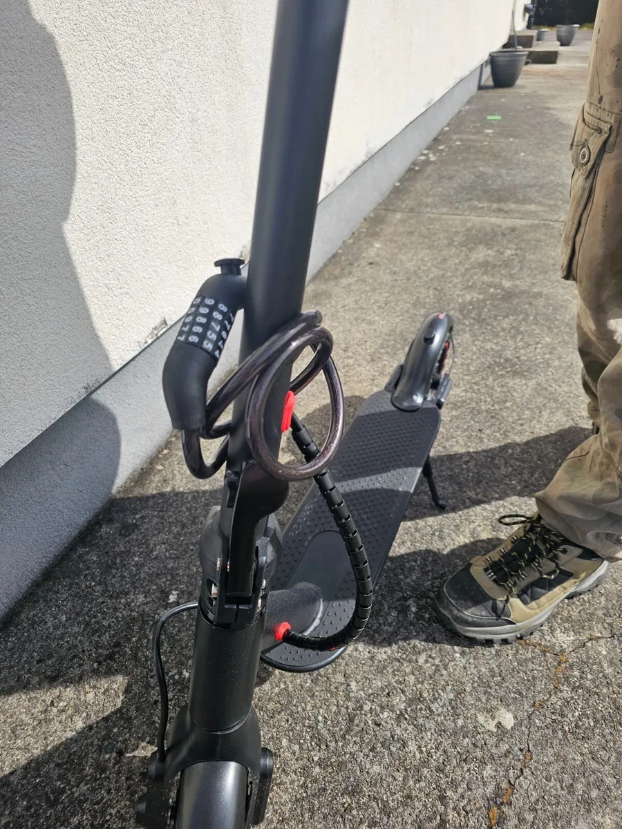 Electric scooter - Image 3