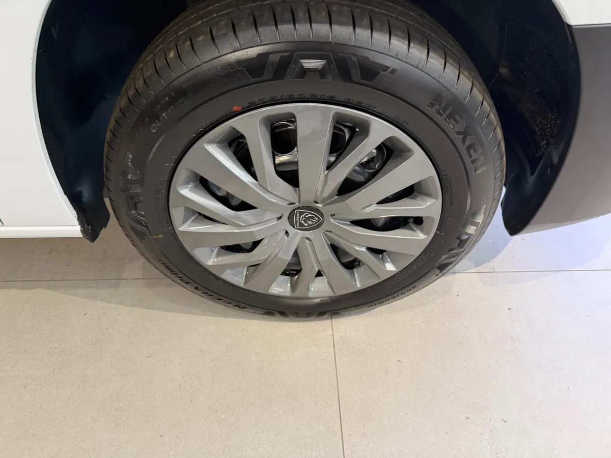 2026 Peugeot Partner Professional Premium - Image 2