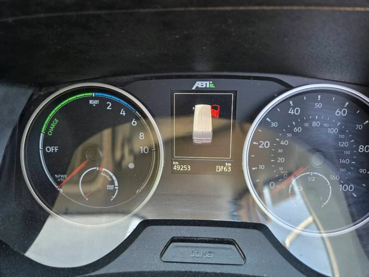 Volkswagon - Image 4