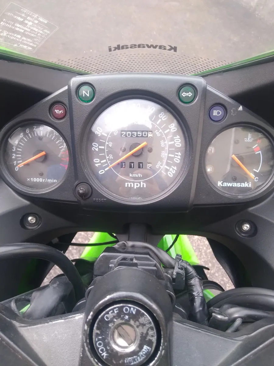 Kawasaki Ninja 250r - Image 4