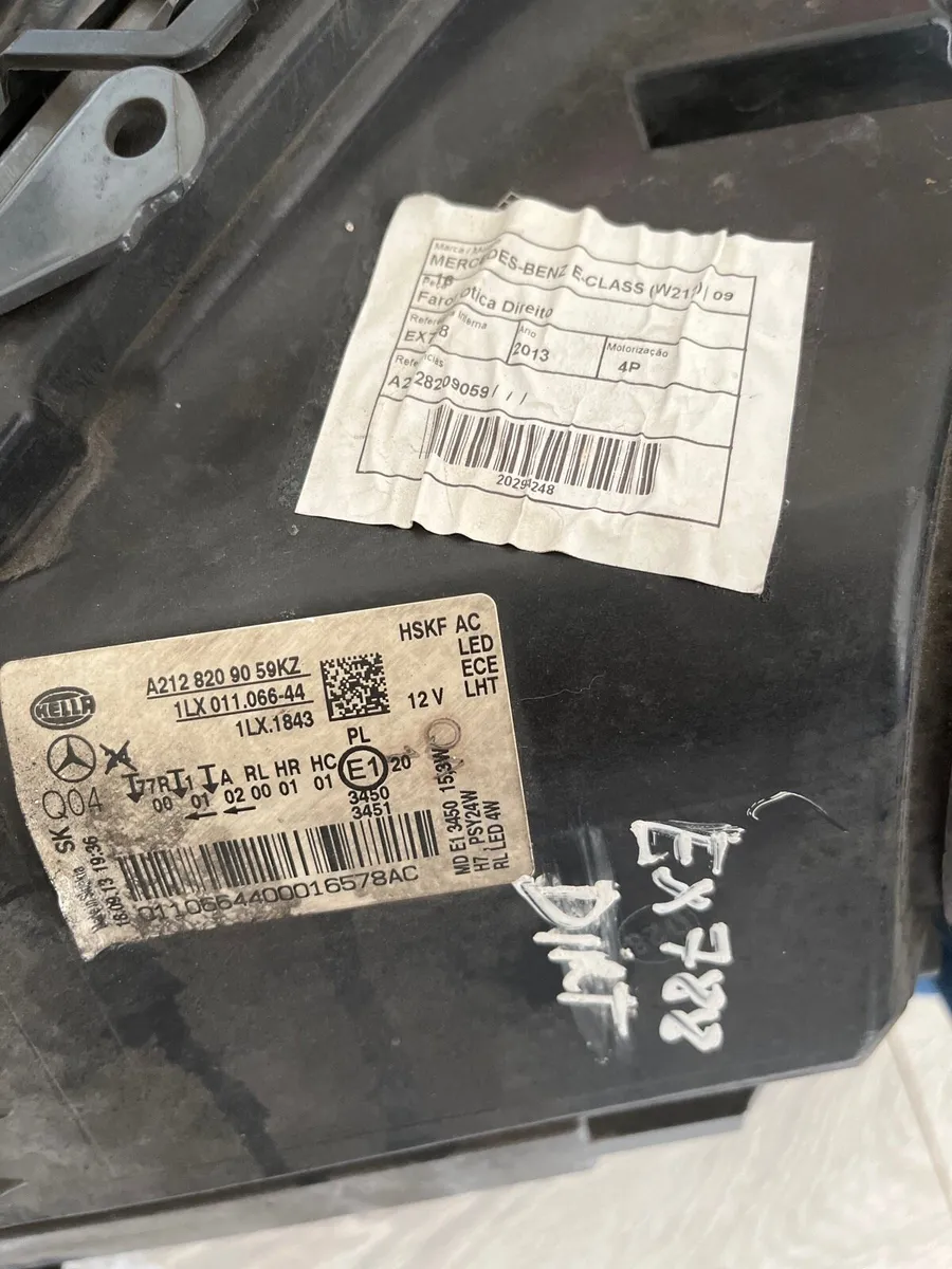 Mercedes W212 Drivers Headlight - Image 4