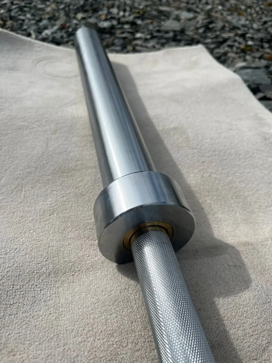 Olympic Barbell, 20KG, 2.2m (7' 2"), New - Image 2