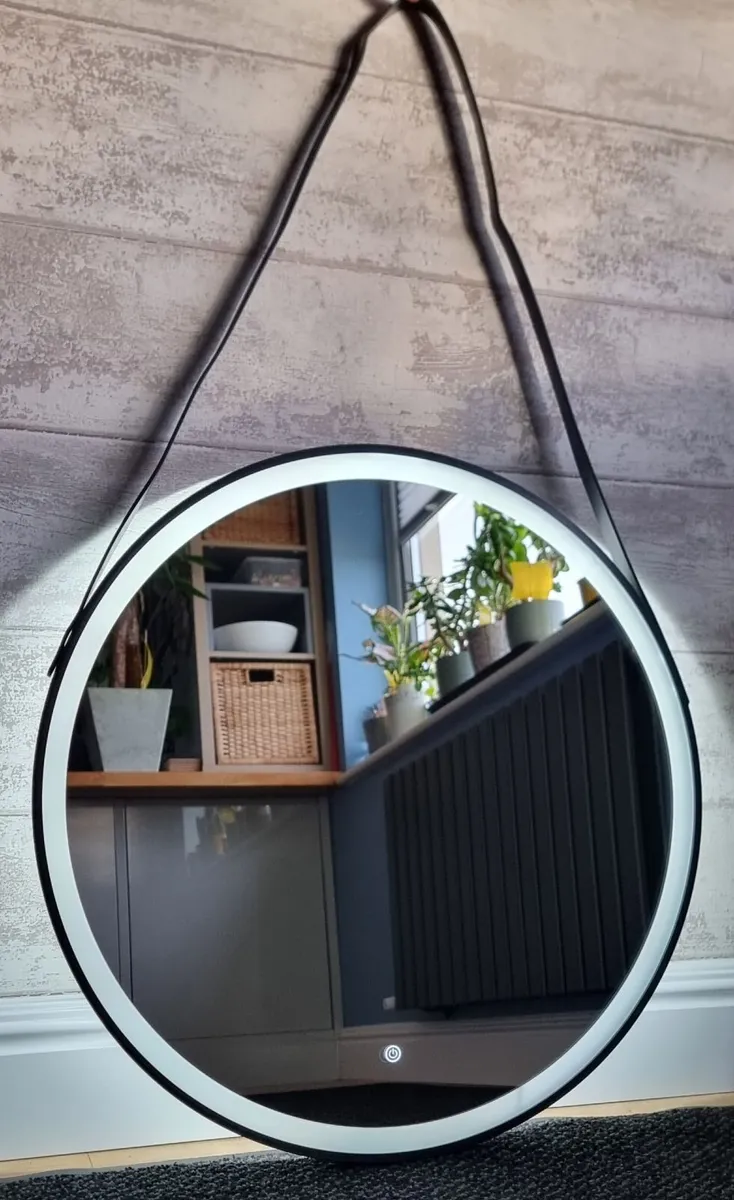 LED Bathroom Mirror Antifog Black 70cm Round - Image 1