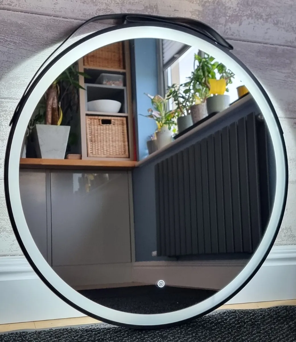 LED Bathroom Mirror Antifog Black 70cm Round - Image 2