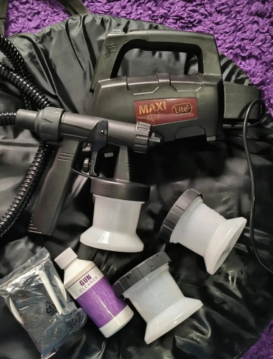 Spray tanning kit and tent - Image 1