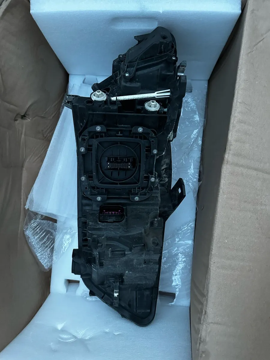 2016 Audi A6 left front headlight - Image 3