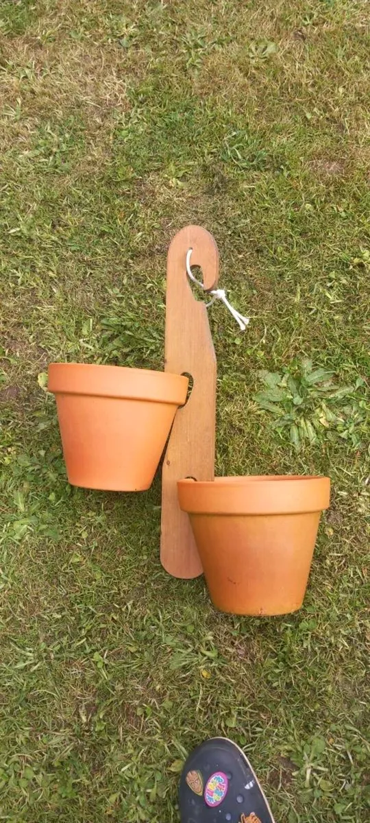 Terracotta Pot Holder and Pots - Image 3