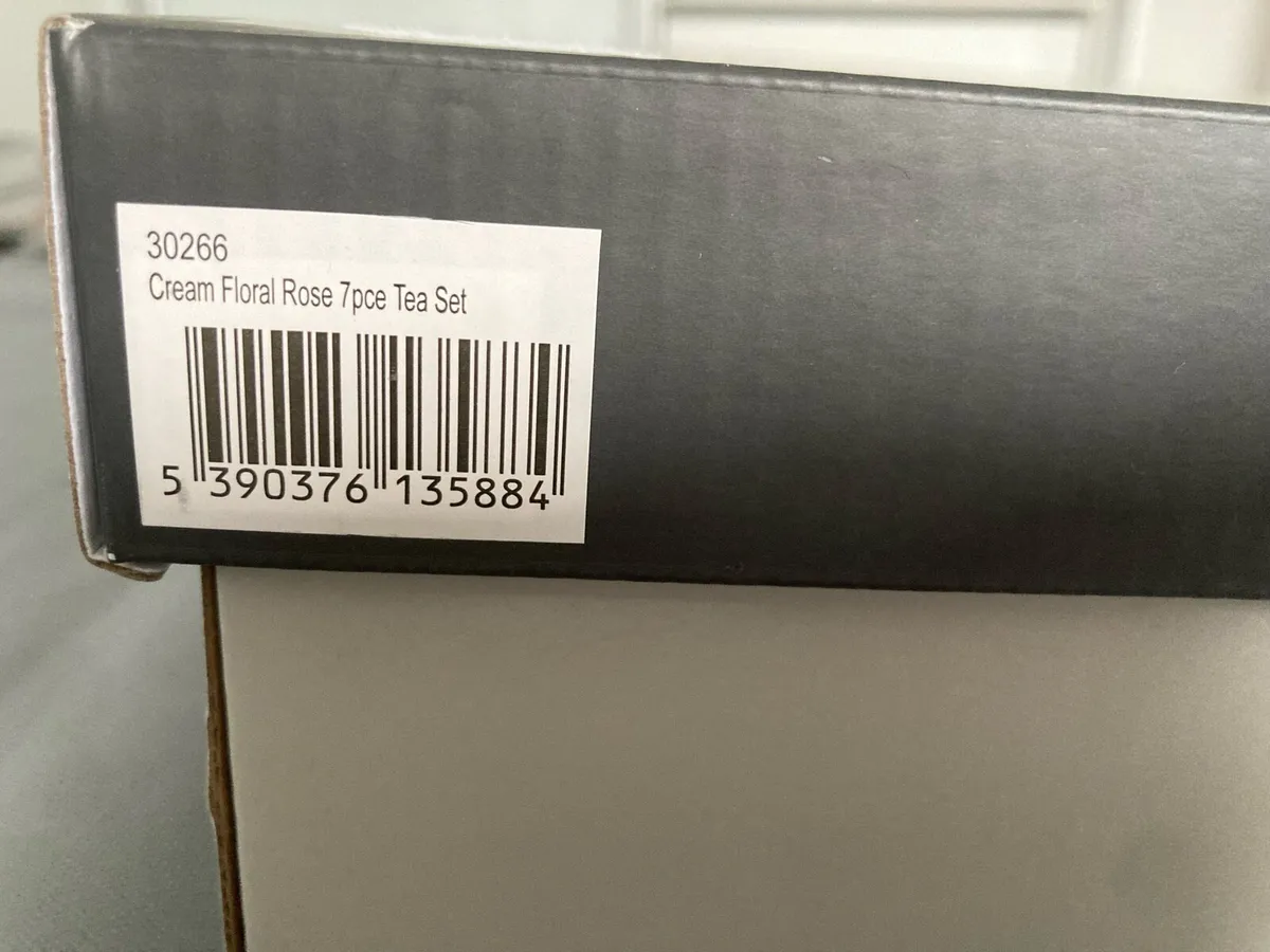 Newbridge Cream Floral Rose 7pc tea set - Image 3