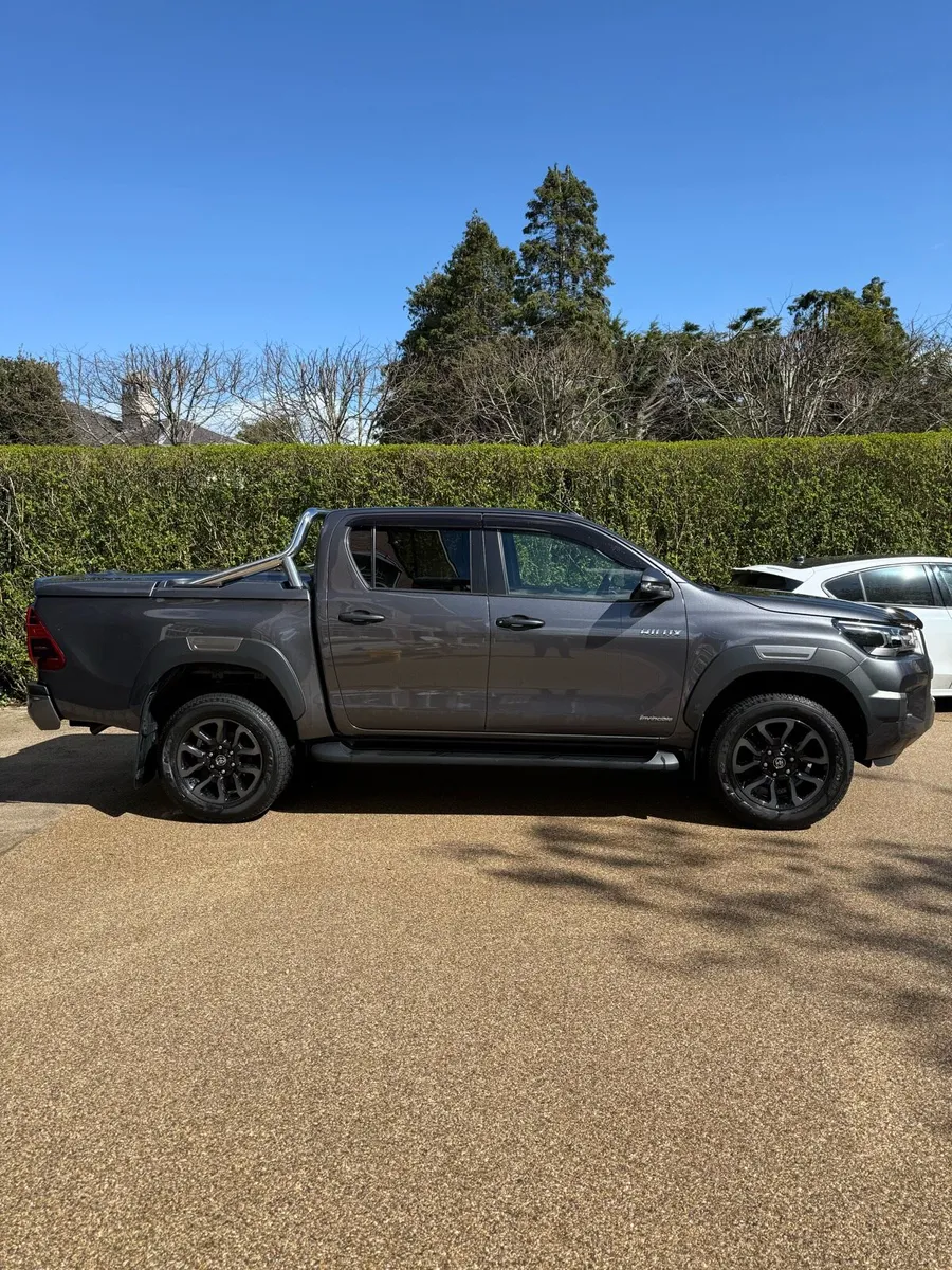 2021 Toyota Hilux Invincible 2.8 Automatic - Image 2