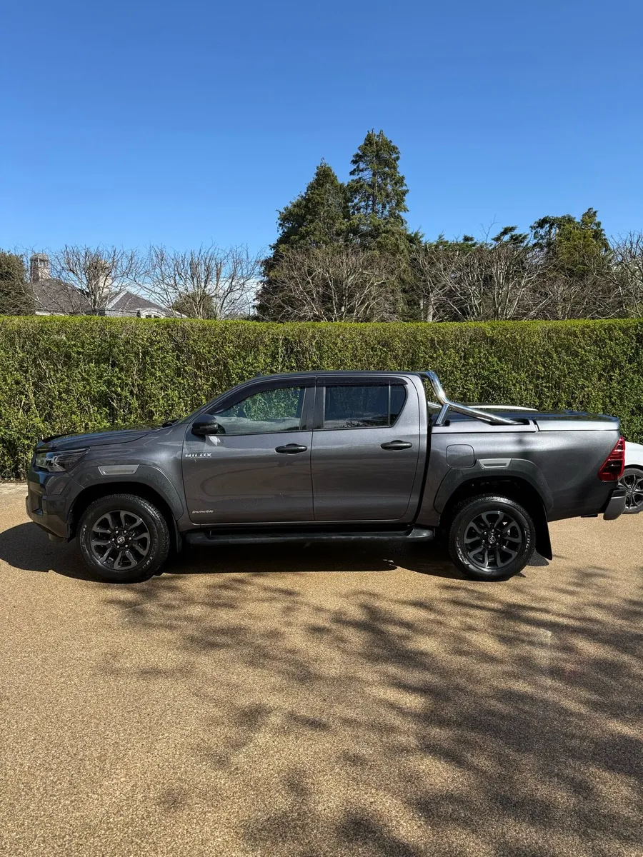 2021 Toyota Hilux Invincible 2.8 Automatic - Image 4