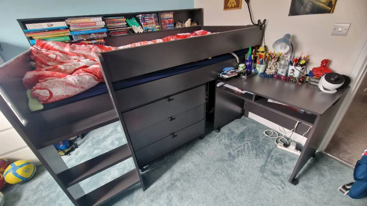 Kids midsleeper bed - Image 2