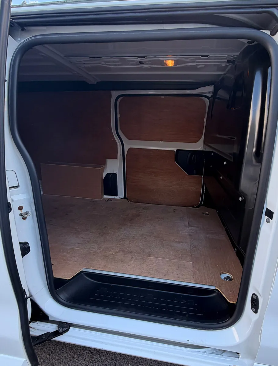 2022 Opel Vivaro 44,000km Long Wheel Base - Image 4