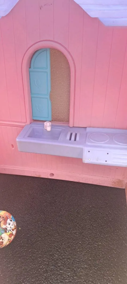 Little tikes playhouse - Image 3