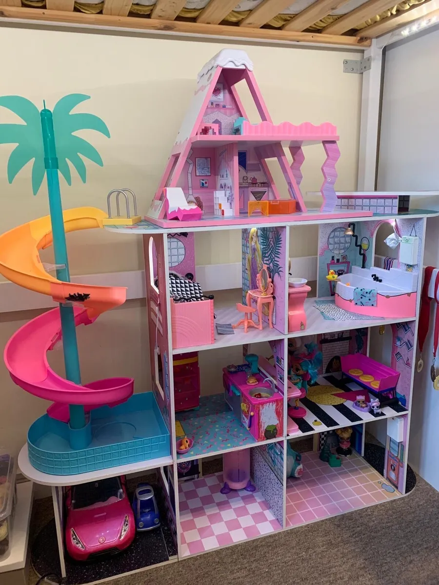 Doll house