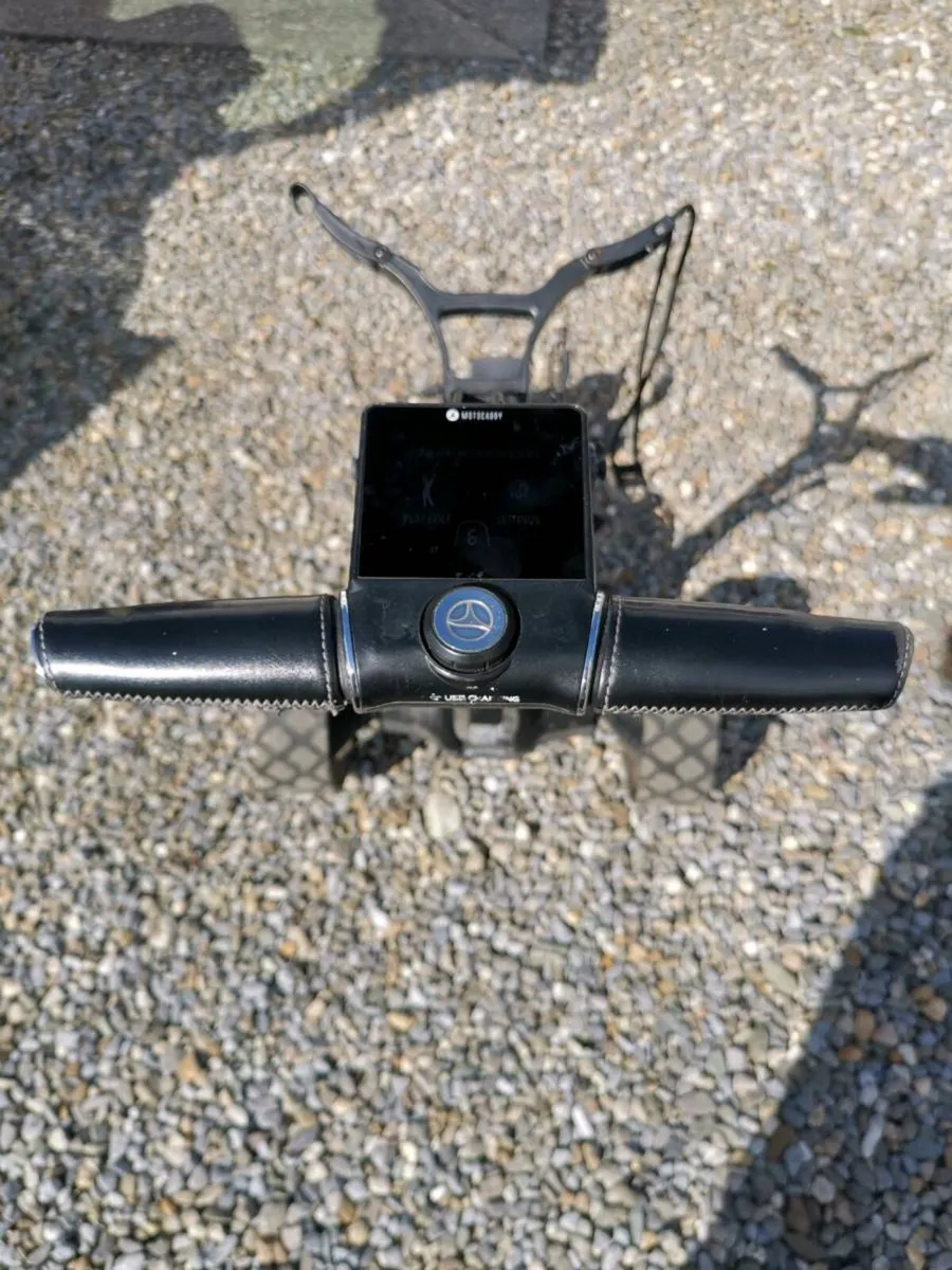 Motocaddy GPS Trolley - Image 4