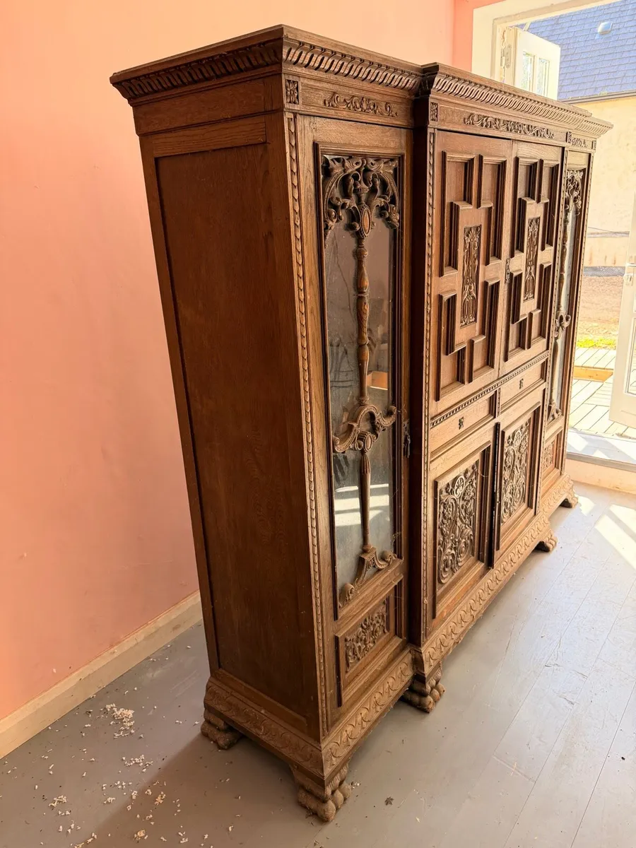 Beautiful old antique cupboard, side board - Image 2