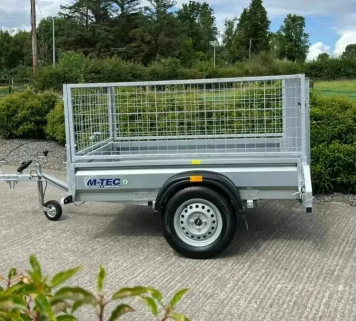 M-Tec 6ft x 4ft Single Axle Trailer - Image 1