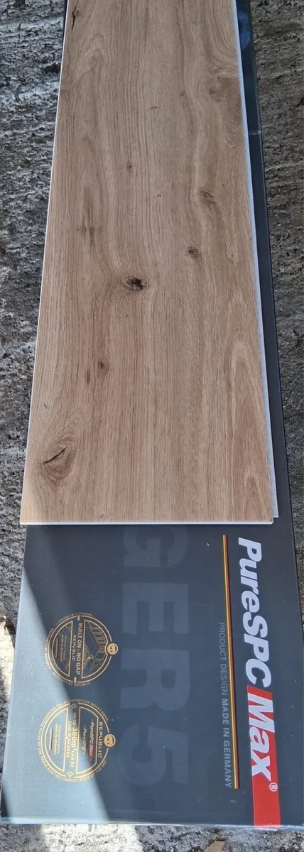 Oak Timber floor SPC (waterproof) - Image 1