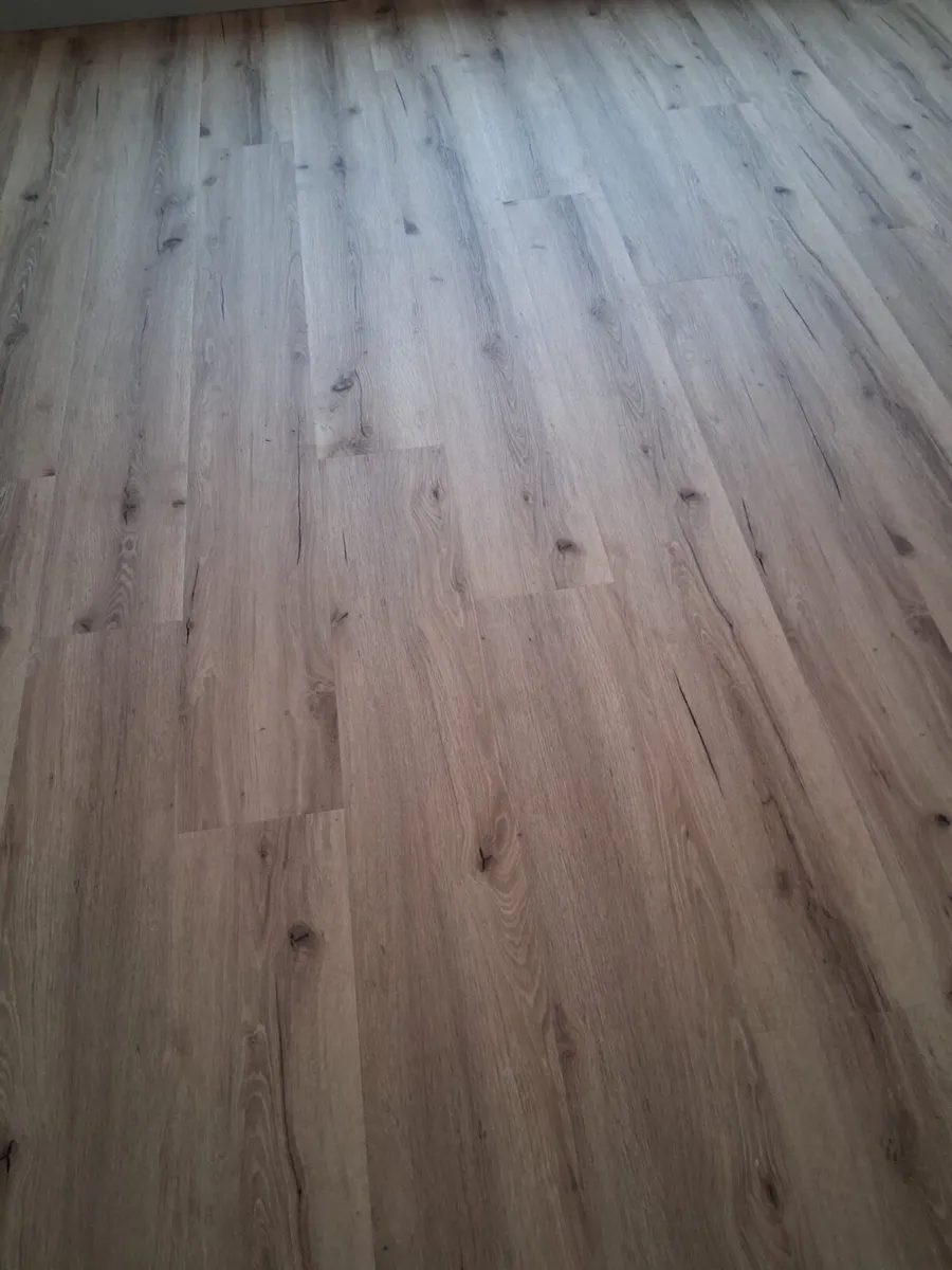 Oak Timber floor SPC (waterproof) - Image 2