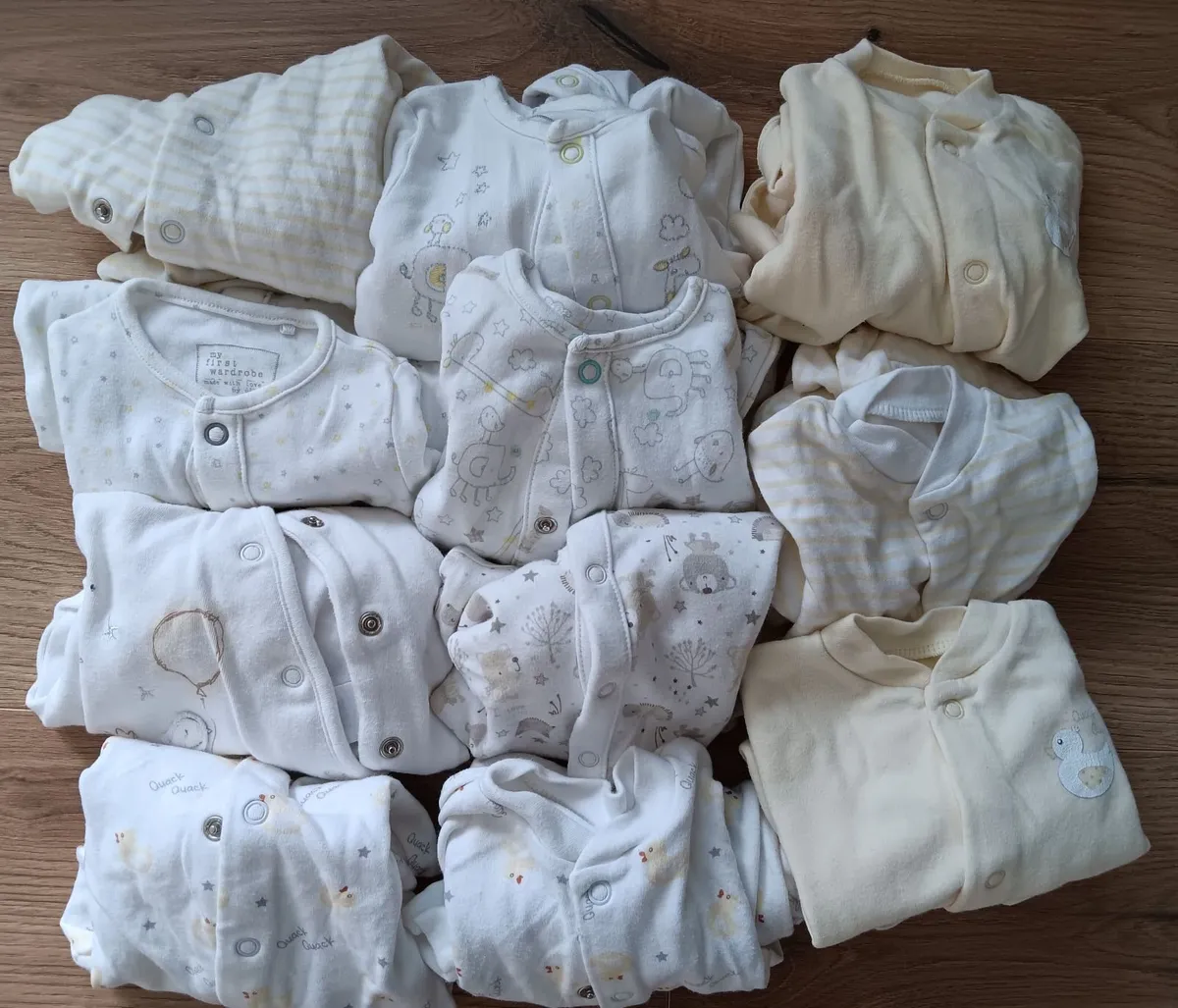 Newborn babygro, vests, blankets neutral - Image 1