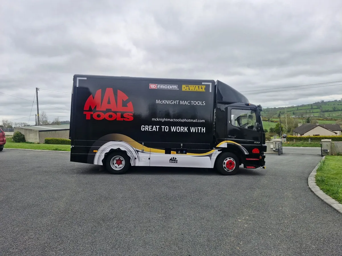 Mercedes-Benz Other 2010 - Image 1