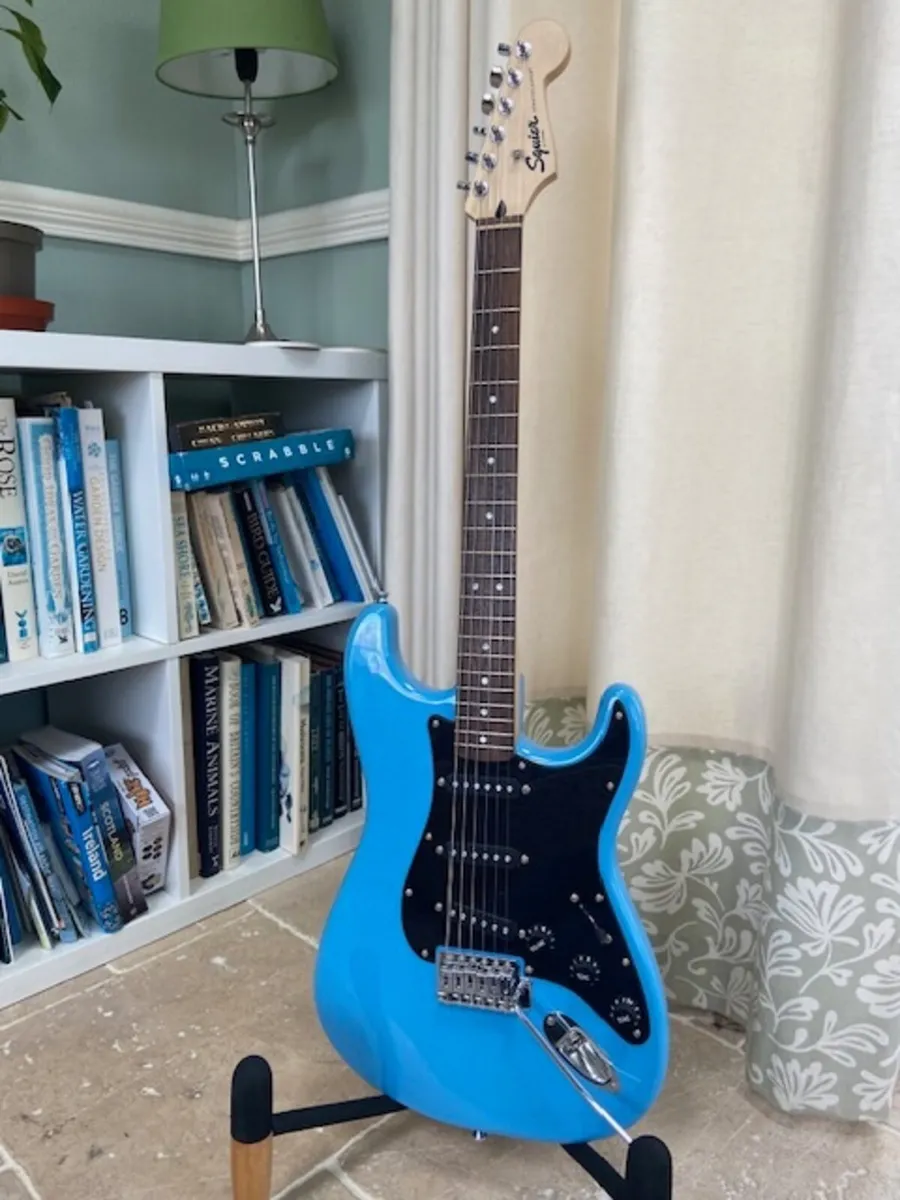 Fender Squire Strat electric guitar, Free Post - Image 4