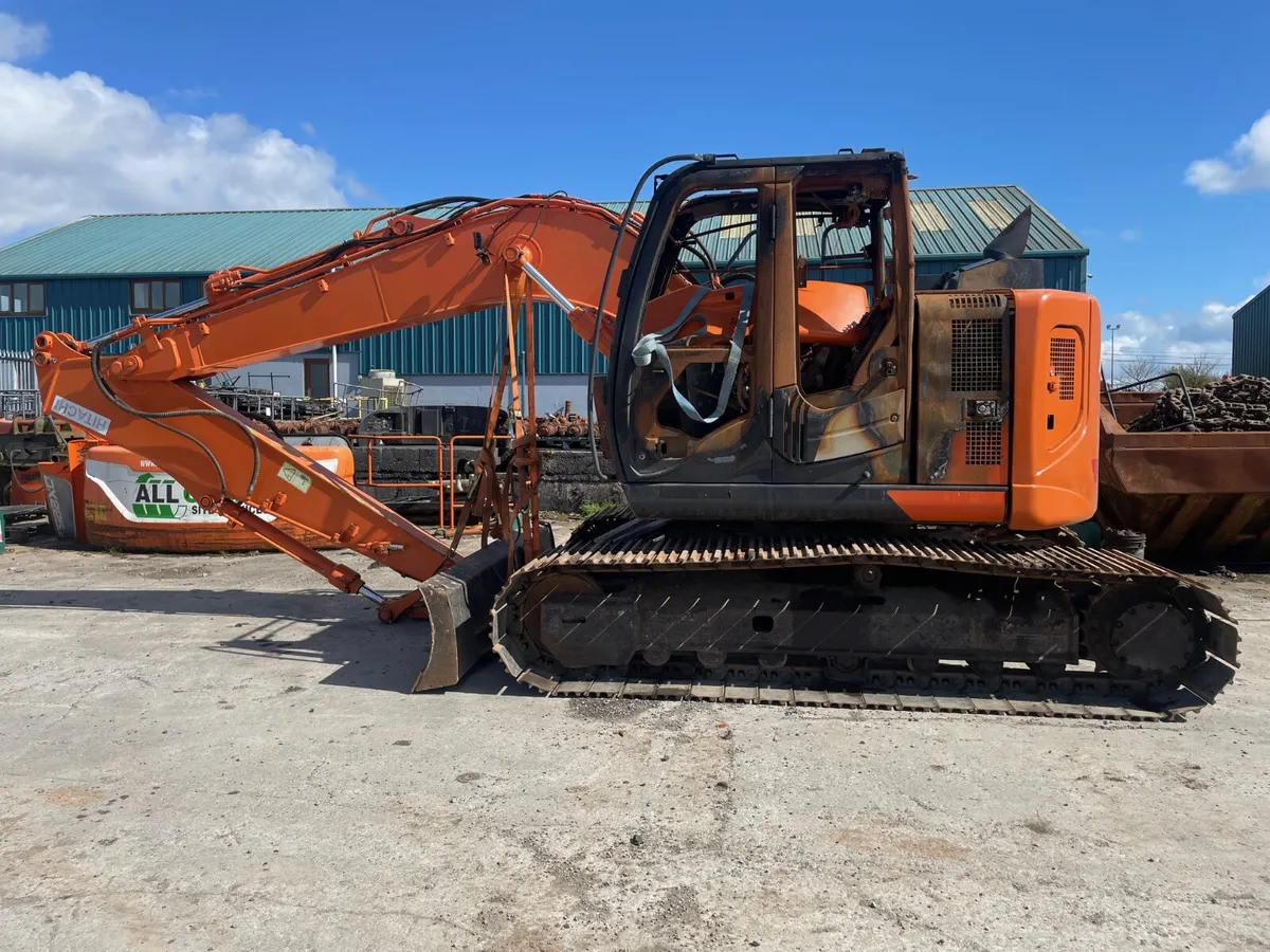 Hitachi ZX135US-6 Dismantling - Image 2