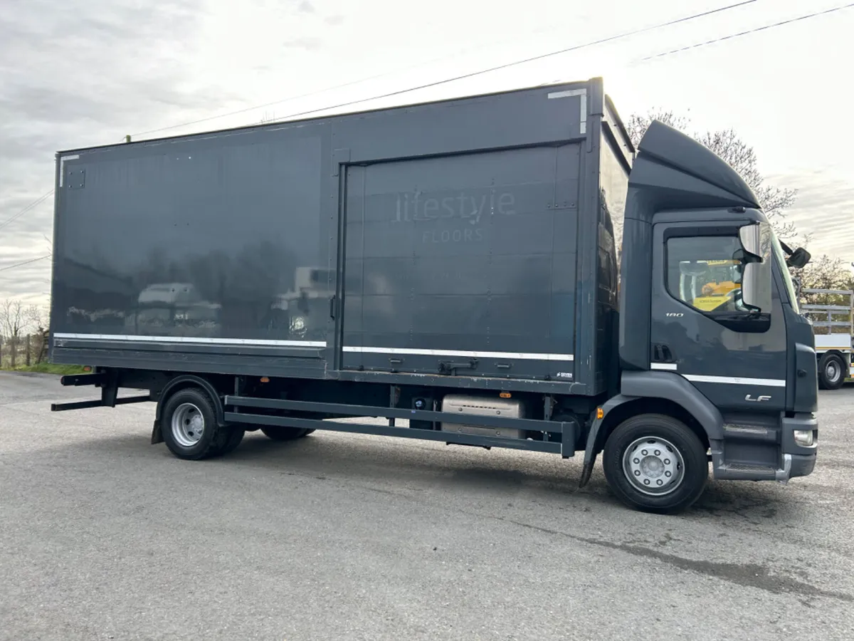 2018 Daf lf180  14 ton box or chassis cab - Image 4