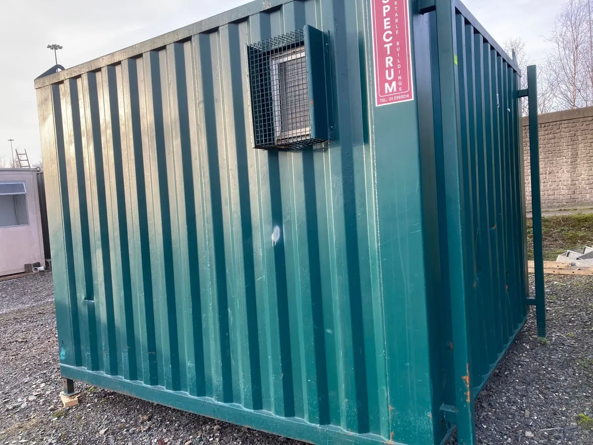 Toilet Block - Image 2