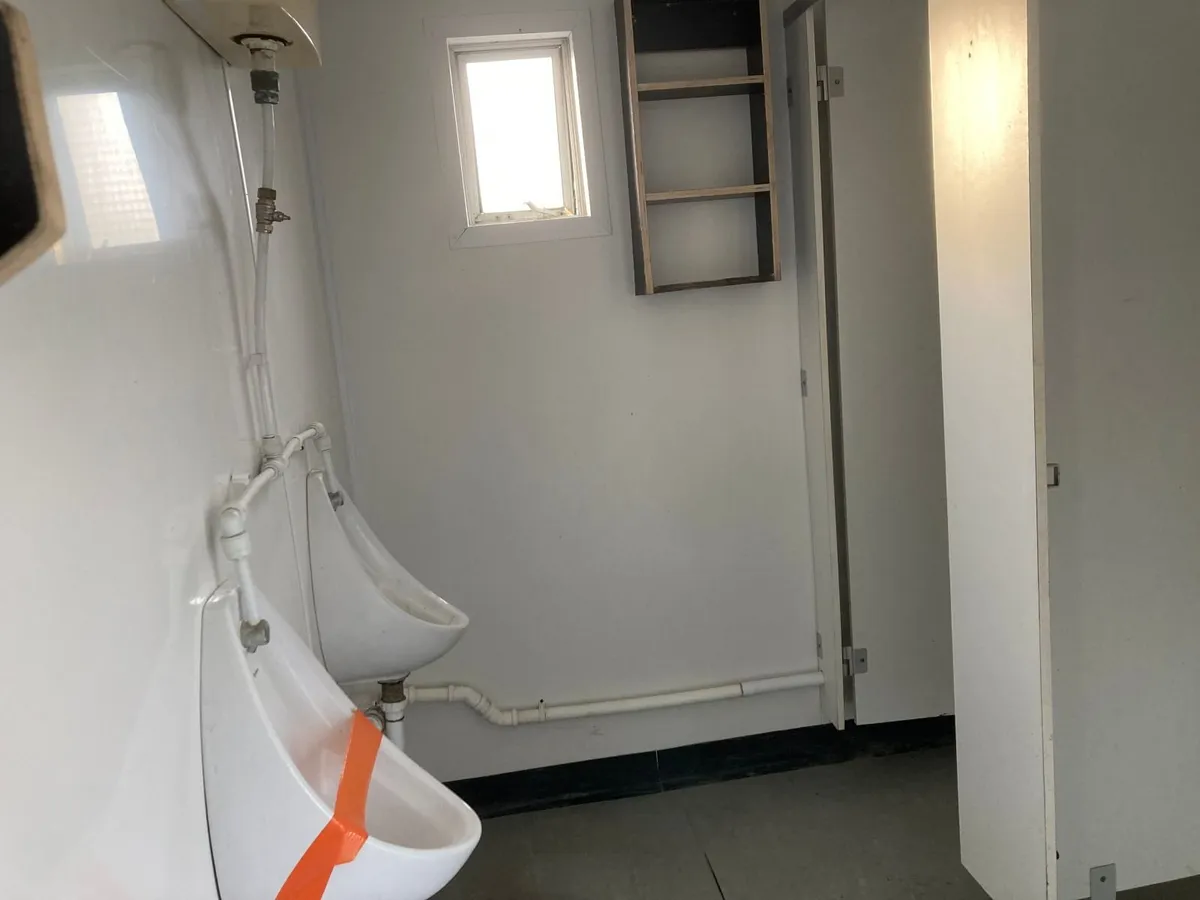 Toilet Block - Image 4