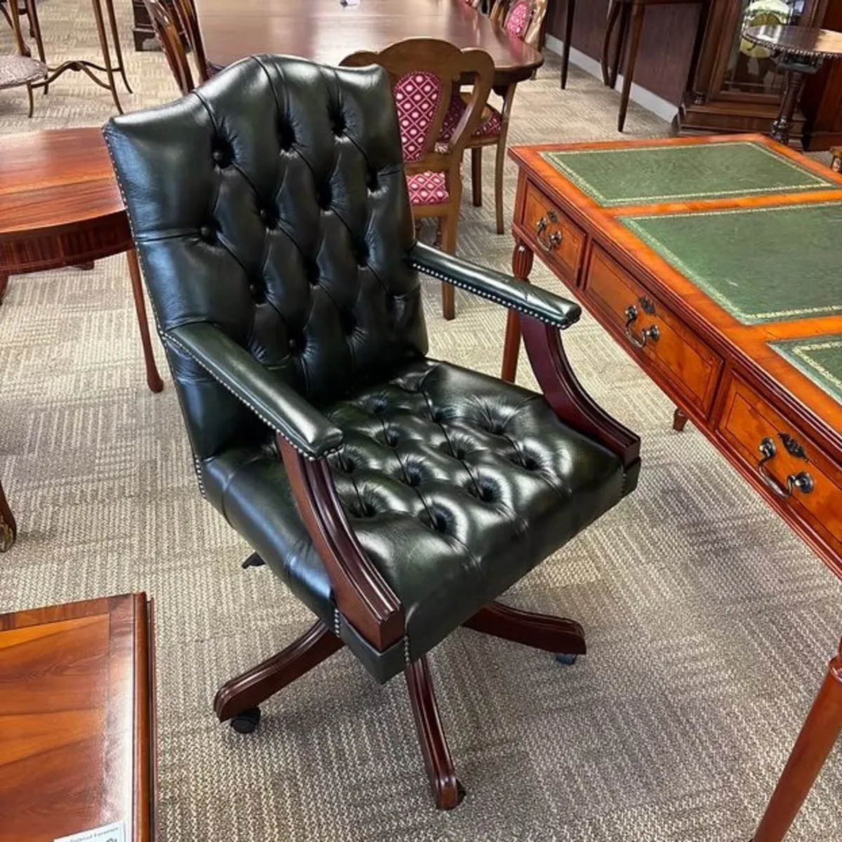 Chesterfield Gainsborough high back leather swivel