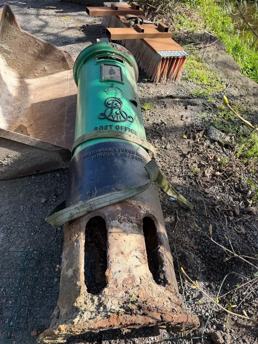 Pillar box - Image 2