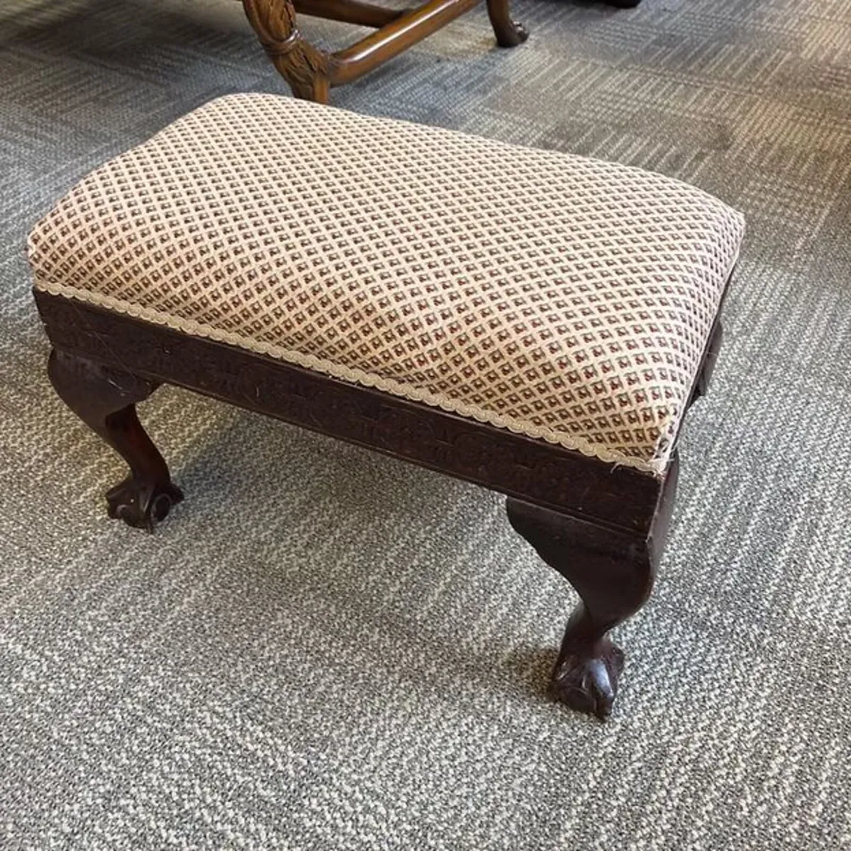 Mahogany Georgian dressing / piano stool