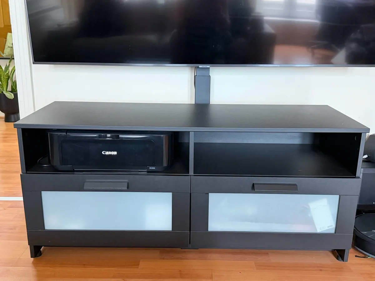 TV stand - Ikea - Image 1