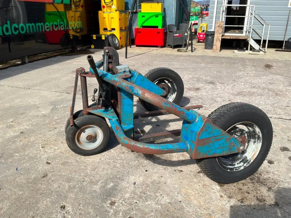 ROUGH TERRAIN PALLET TRUCK.....796. - Image 3