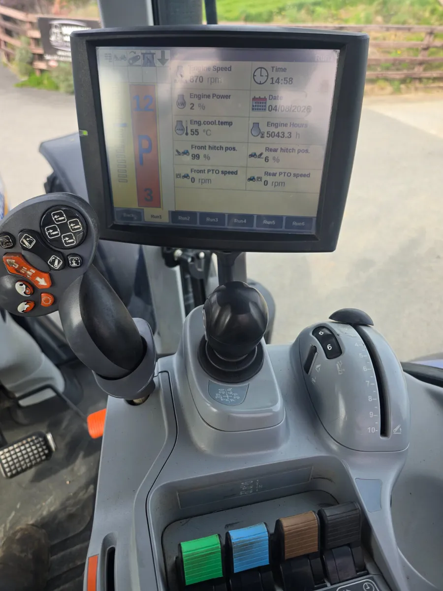 New Holland T7.230 - Image 2