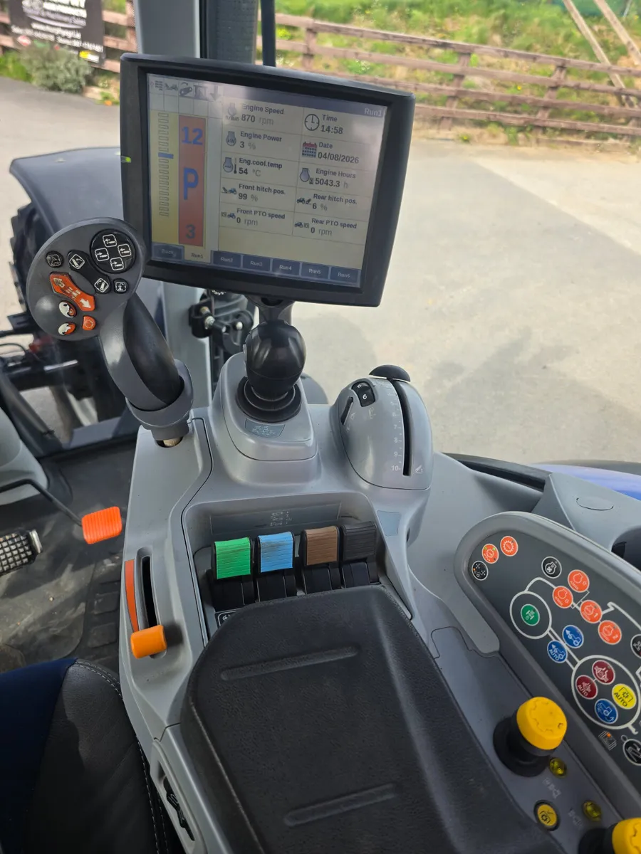 New Holland T7.230 - Image 3