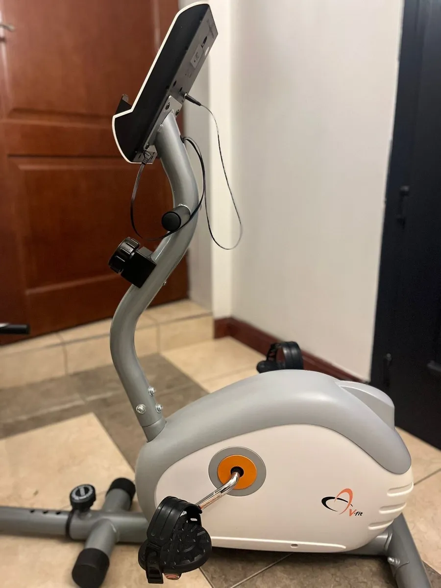 Exercise bike - Image 4
