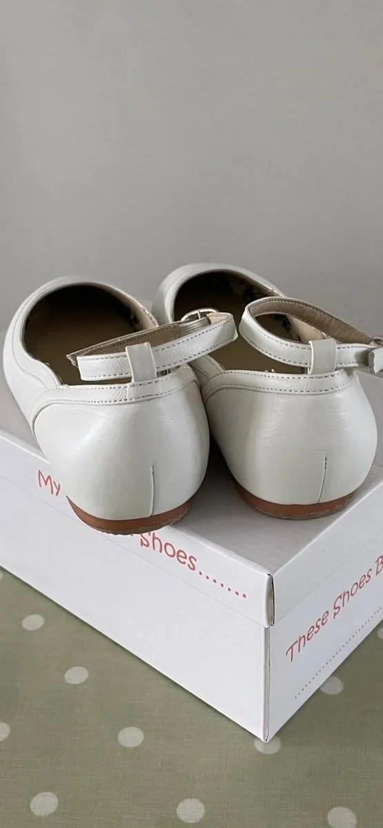 Communion Bridesmaid White Leather Shoes Size 13 - Image 2